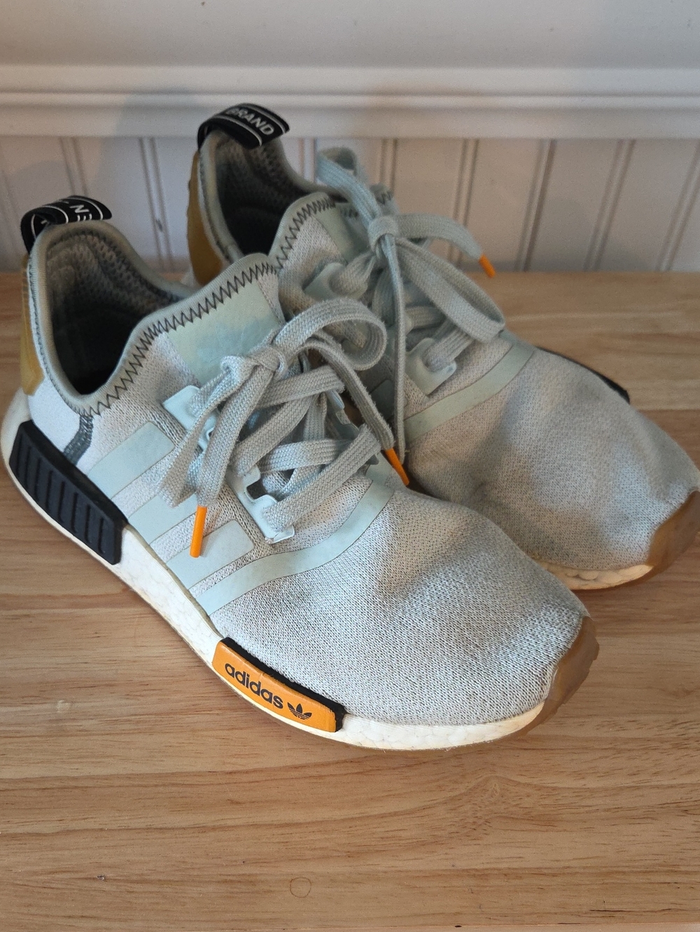 Adidas Womens Nmd-R1 Sneakers Vapour Green Gold 7